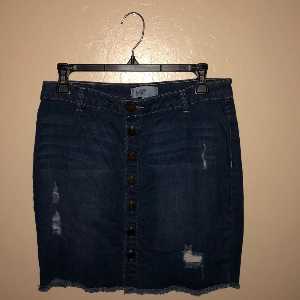 Cute Jolt denim skirt with buttons on the way down